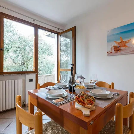 Samuel House-chantal-in Hilly Area - Happy Apartment *