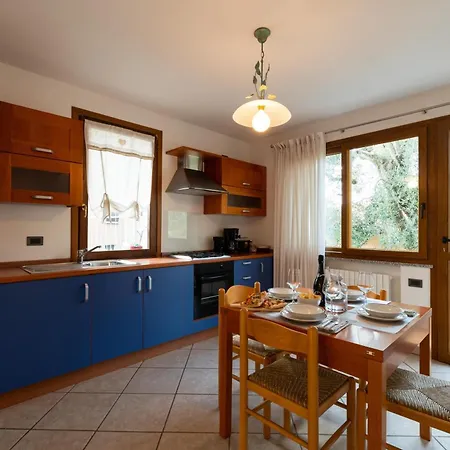 Apartment Samuel House-chantal-in Hilly Area - Happy Toscolano Maderno